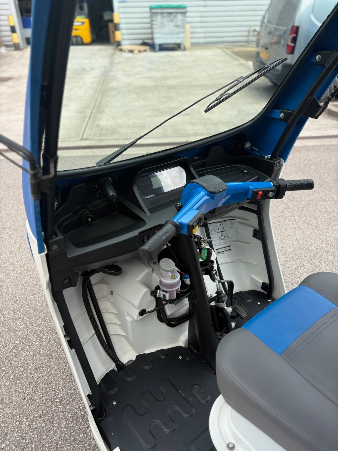 Electric tuk tuk for sale — photo 6